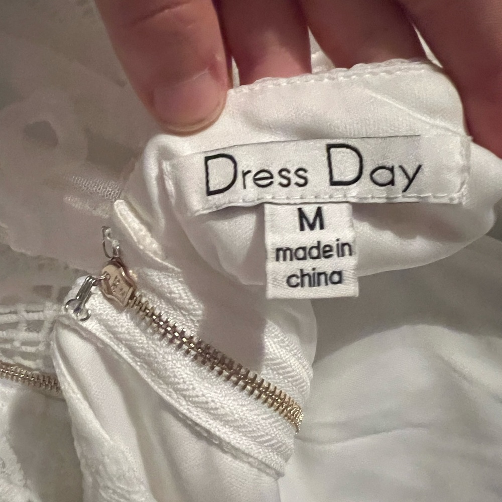 WHITE DRESSDAY SIZE M - Picture 3 of 3